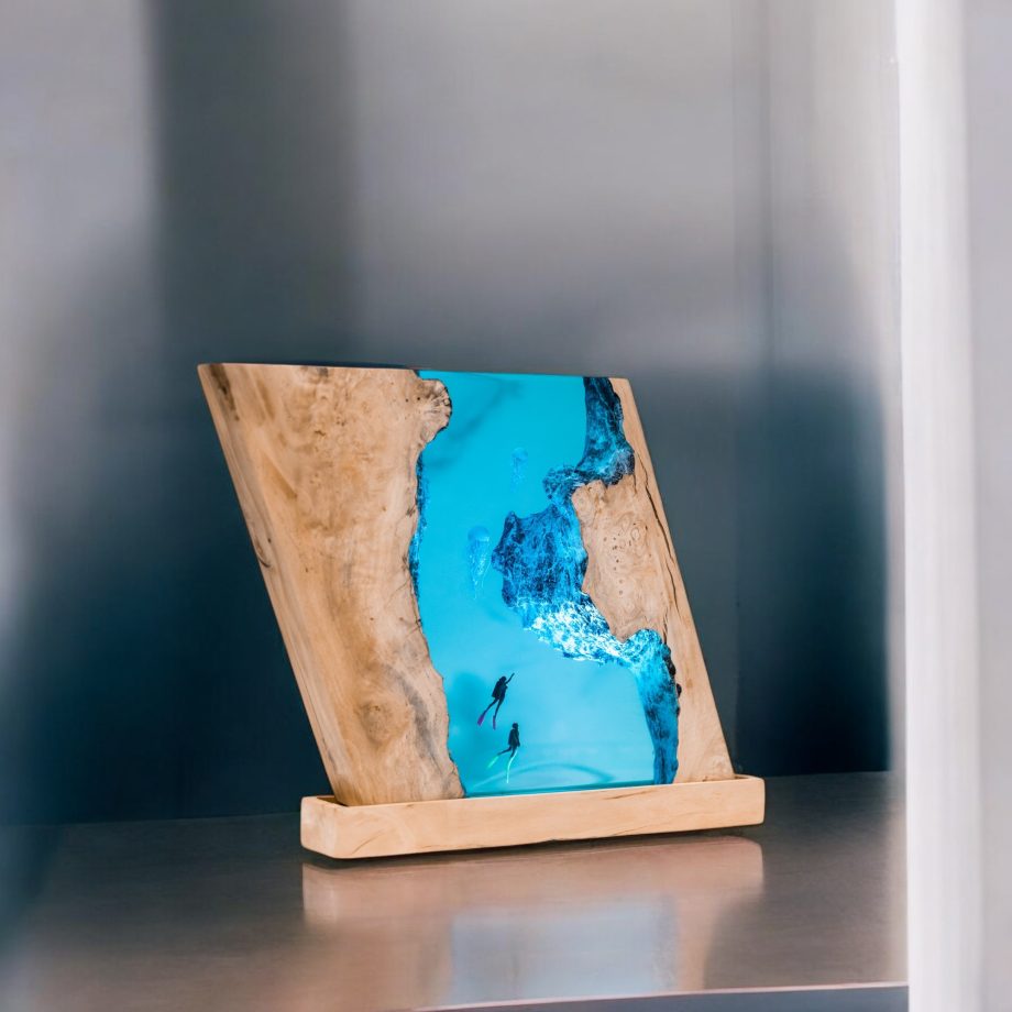 Handmade Ocean Epoxy Resin Lamp | LED Night Light with Divers & Jellyfish Scene