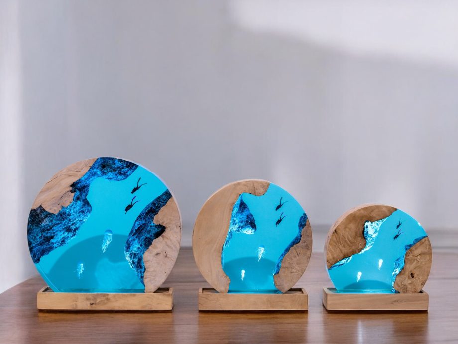 Handmade Round Ocean Epoxy Resin Lamp | LED Night Light with Divers & Jellyfish Scene