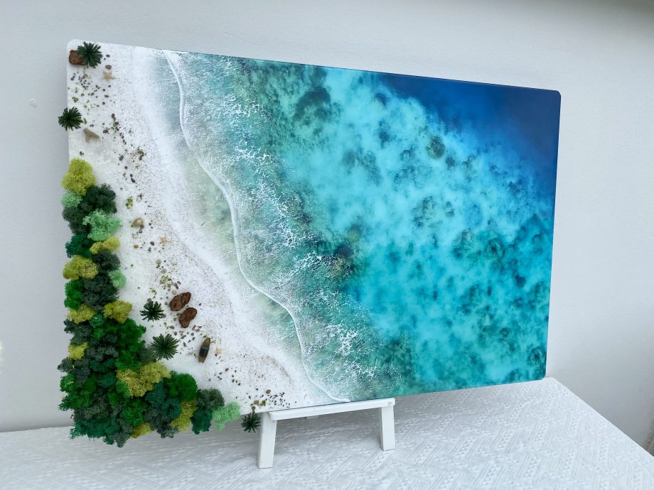 3D Handcrafted Epoxy Resin Ocean Art – Tropical Beach with Lush Greenery