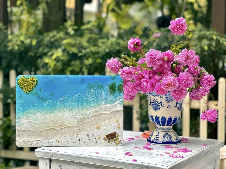 Handcrafted Custom Name 3D Resin Ocean Art – Coastal Beach Vibes with Heart Island