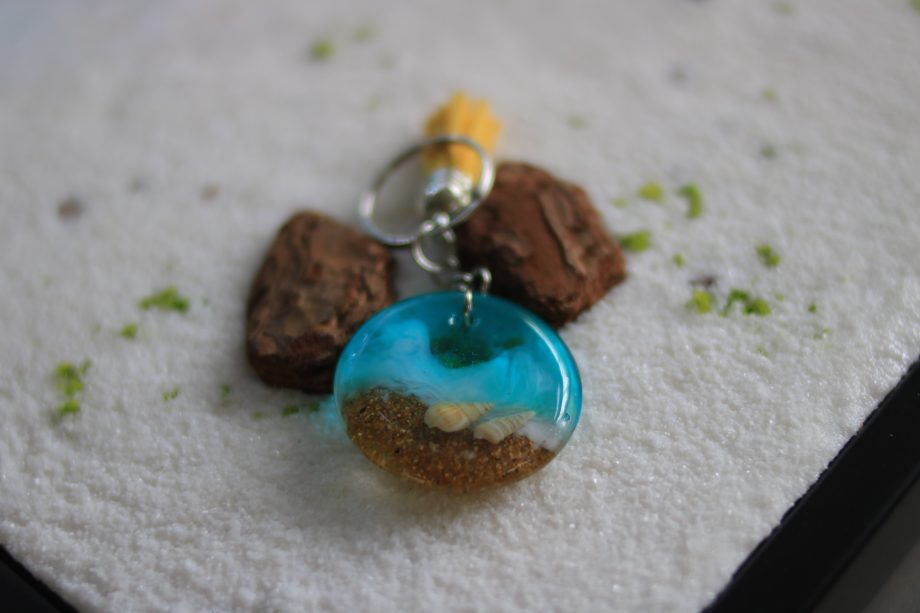 Handmade Ocean Resin Seashells Keychain | Beach Wave Epoxy Charm ( Gift )