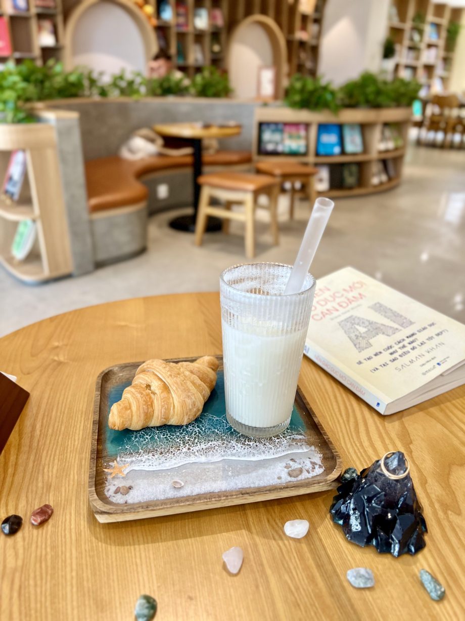 Ocean Resin Square Serving Tray – Handmade Beach Wave Wooden Décor